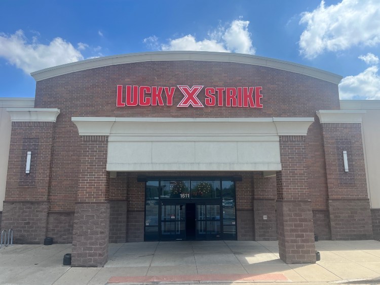 Custom Signs like outdoor, indoor and more in Algonquin